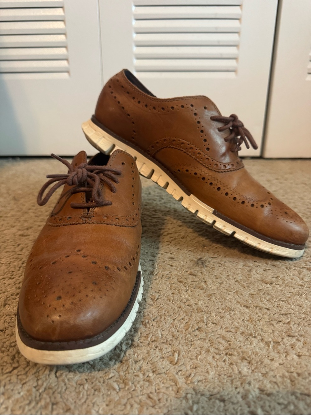 Cole Haan Men's size 9.5 Brown Wingtip Brogue Oxford Shoes
